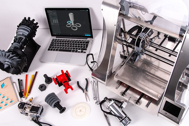 เครื่องพิมพ์ ๓ มิติ (3D Printer) กับการพัฒนาอุตสาหกรรม